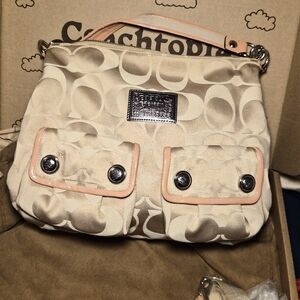 Coach Poppy Signature Swing Hobo Bag EUC